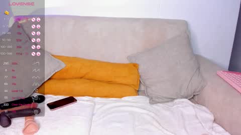 Call me Daian  Independient model online show from November 29, 5:04 am