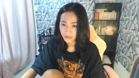 sydnyxox1 online show from July 18, 6:10 pm