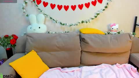 Sylvia online show from February 22, 5:44 am