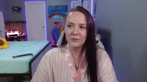Jennah online show from June 19, 11:44 pm