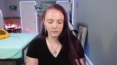 Jennah online show from May 9, 9:43 pm