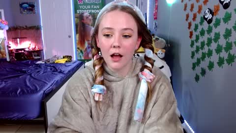 Jennah online show from October 12, 12:58 am