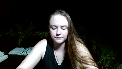 Jennah online show from October 22, 11:39 pm