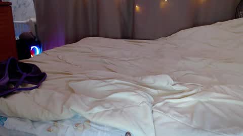 SyrenDixon online show from March 7, 9:31 am