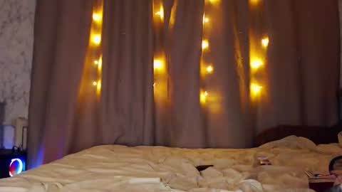 SyrenDixon online show from March 10, 1:15 pm