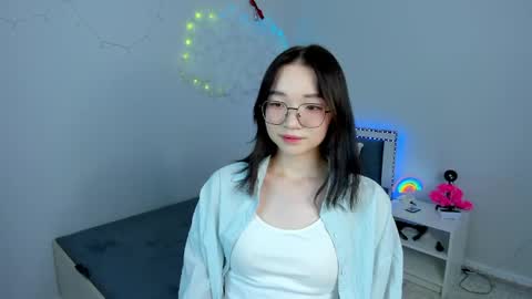 Yuki online show from June 2, 2:52 pm