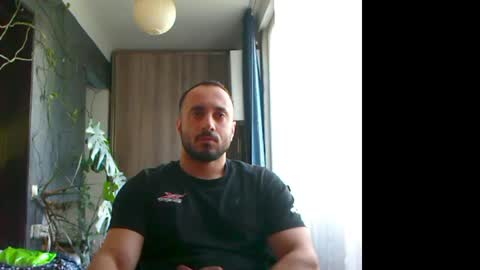 Huracane online show from April 25, 3:42 pm