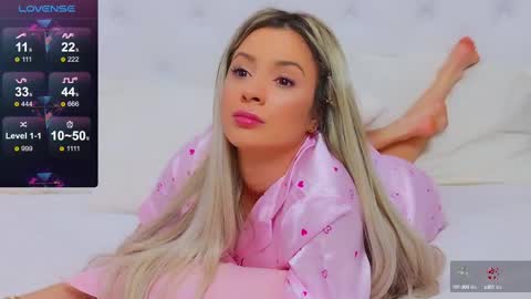 Snapshot of taahiraarabian chatting on February 12, 4:33 pm Arianna online show from February 12, 4:33 pm