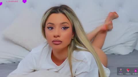 Snapshot of taahiraarabian chatting on March 12, 4:56 pm Arianna online show from March 12, 4:56 pm