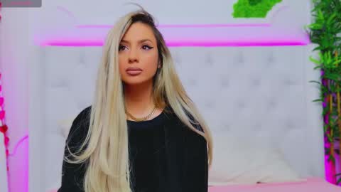 Snapshot of taahiraarabian chatting on February 27, 7:37 pm Arianna online show from February 27, 7:37 pm