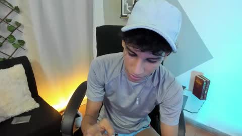 Tashi00 online show from March 10, 1:10 am