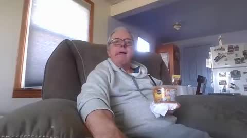 tacrunner66_ online show from April 8, 8:12 pm