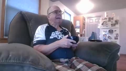 tacrunner66_ online show from February 8, 3:59 pm