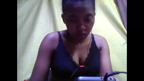 Snapshot of tahiriniah chatting on September 10, 7:37 pm tahiriniah online show from September 10, 7:37 pm
