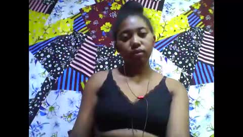 Snapshot of tahiriniah chatting on October 15, 3:21 am tahiriniah online show from October 15, 3:21 am