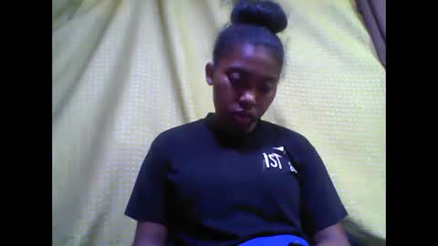 Snapshot of tahiriniah chatting on September 18, 4:38 am tahiriniah online show from September 18, 4:38 am