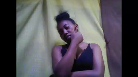 Snapshot of tahiriniah chatting on October 3, 5:05 am tahiriniah online show from October 3, 5:05 am