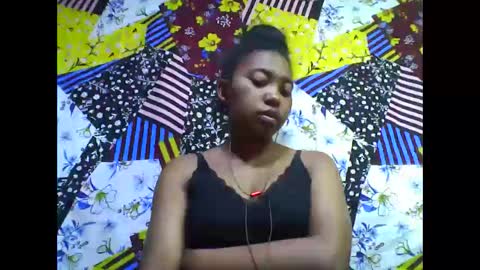 Snapshot of tahiriniah chatting on October 16, 4:01 am tahiriniah online show from October 16, 4:01 am