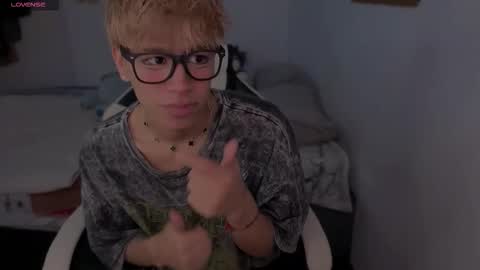 taichi online show from March 4, 5:43 pm