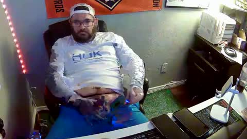 TaintNuzzler online show from October 5, 8:12 am