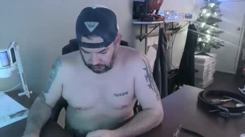 TaintNuzzler online show from December 2, 6:02 am