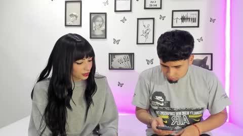Snapshot of tainy_n_harley chatting on January 15, 5:29 am Liam and Juli online show from January 15, 5:29 am