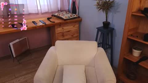 Lizzy online show from September 20, 11:13 am