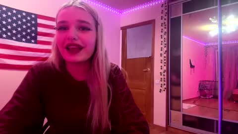 Mia online show from March 9, 7:18 pm