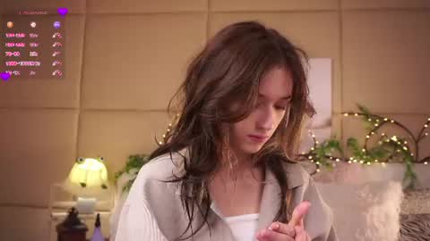 Mia online show from August 1, 3:08 am