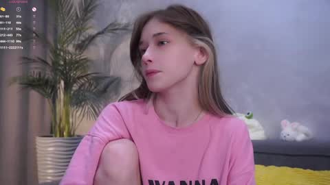 Mia online show from April 26, 1:25 am