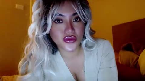 Lena online show from December 2, 4:37 pm