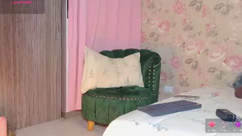 talianaprada_ online show from July 27, 1:58 am