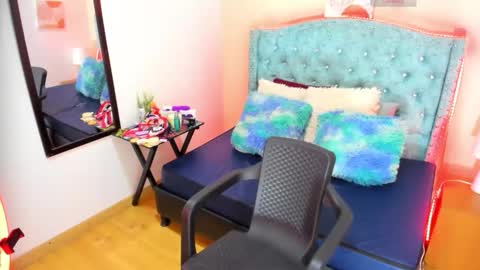 Talia Sky online show from April 28, 4:00 pm