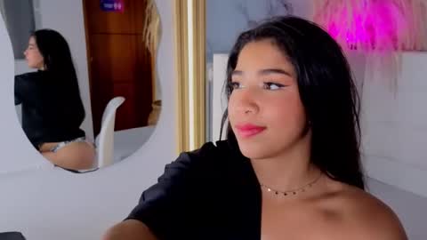 taliasweett online show from May 22, 9:21 pm