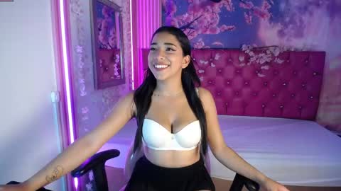 taliasweett online show from May 6, 4:07 am