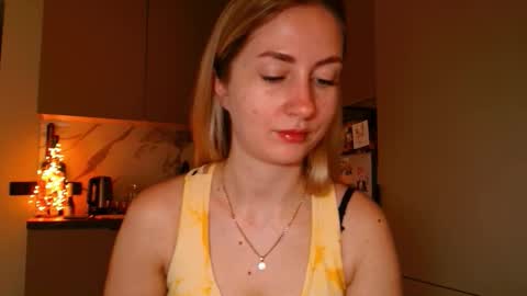  Kira  online show from March 12, 7:12 am