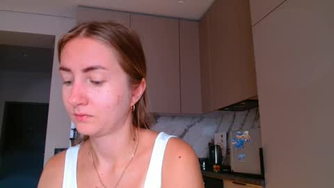  Kira  online show from October 27, 6:02 am