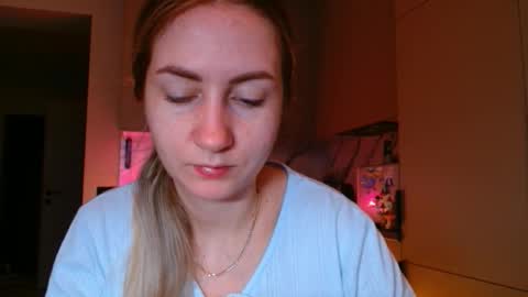  Kira  online show from January 8, 6:19 am