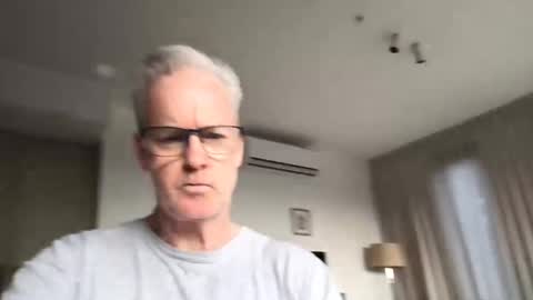 tallandfit000 online show from June 1, 1:07 am