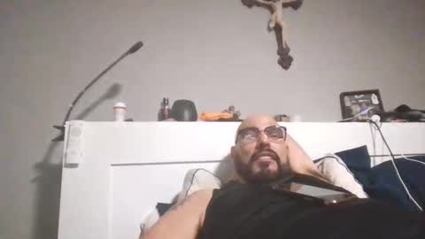 talllatino310 online show from October 24, 5:08 am