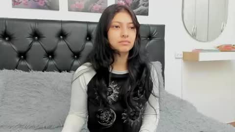 Hi im sara online show from June 22, 12:56 pm