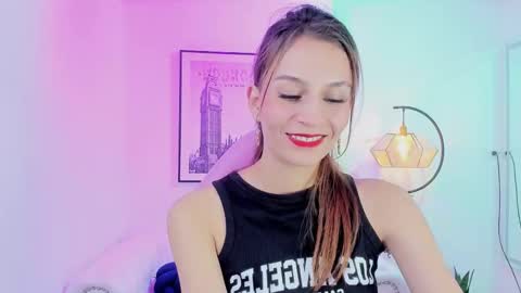 Snapshot of tamara_slimx chatting on February 26, 6:40 am Tamara online show from February 26, 6:40 am