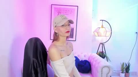 Snapshot of tamara_slimx chatting on February 12, 3:40 am Tamara online show from February 12, 3:40 am