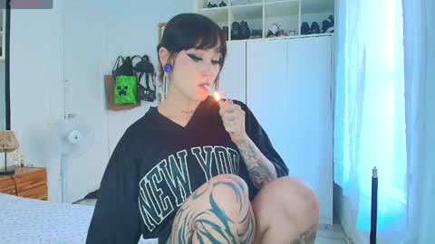 Cami 3 online show from April 21, 2:35 pm