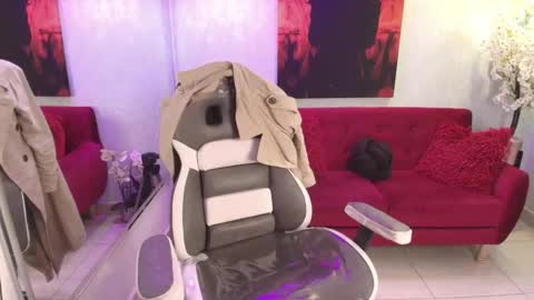 Tammy online show from November 25, 4:22 am