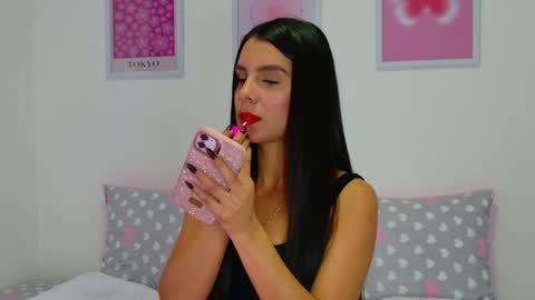 Snapshot of tamy_sweet01 chatting on February 5, 3:13 am tamy sweet01 online show from February 5, 3:13 am