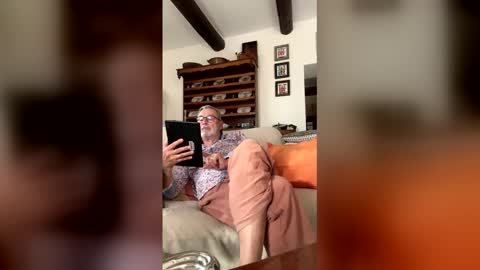 Dominique online show from May 3, 4:35 pm