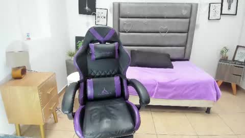 Tania  online show from June 19, 2:23 pm