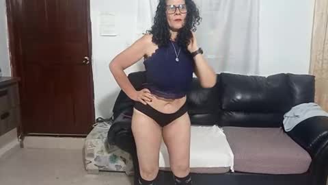 taniamilf69 online show from March 16, 10:25 pm