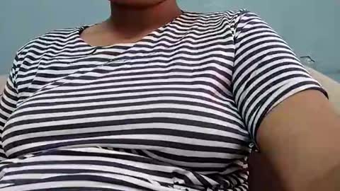 taniya_roy4628 online show from May 2, 2:39 am